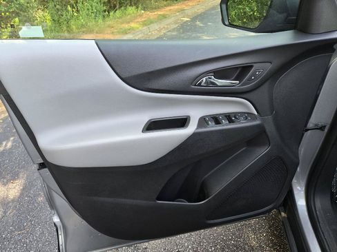 Used 2024 Chevrolet Equinox LS FWD image 8