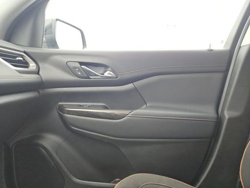 Certified 2023 GMC Acadia AT4 image 43