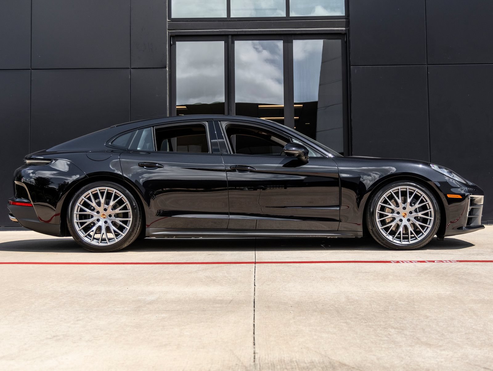 New 2026 Porsche Panamera 4 AWD/4WD image 12