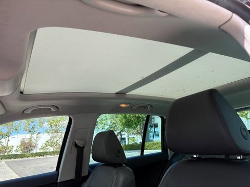 Used 2014 Volkswagen Tiguan SEL image 17