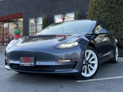 Used 2022 Tesla Model 3 Long Range image 2