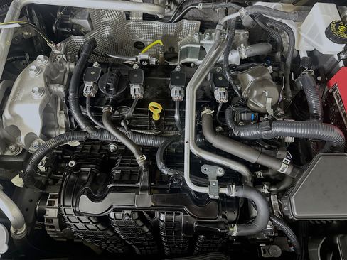 Used 2025 Mitsubishi Outlander SE image 35