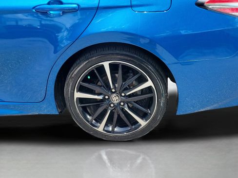 Used 2020 Toyota Camry XSE FWD image 31