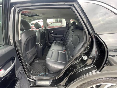 Used 2017 Kia Niro Touring FWD image 13