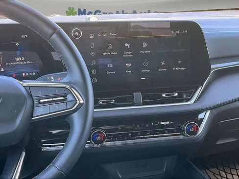 Used 2025 Chevrolet Equinox LT w/ Convenience Package II AWD/4WD image 11