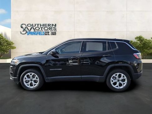 Used 2025 Jeep Compass Sport AWD/4WD image 2