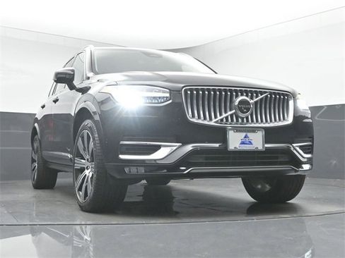 Used 2023 Volvo XC90 B6 Ultimate w/ Protection Package Premier image 39