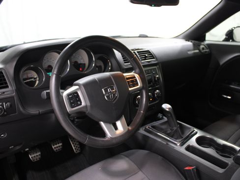 Used 2014 Dodge Challenger R/T w/ Blacktop Package RWD image 2
