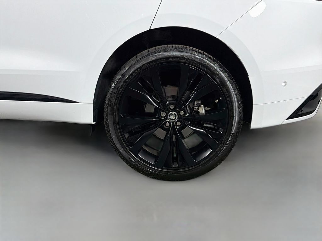 Certified 2026 Jaguar F-PACE R-Dynamic S AWD/4WD image 32