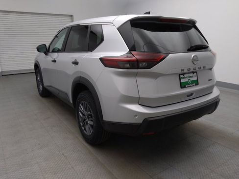 Used 2024 Nissan Rogue S AWD/4WD image 5