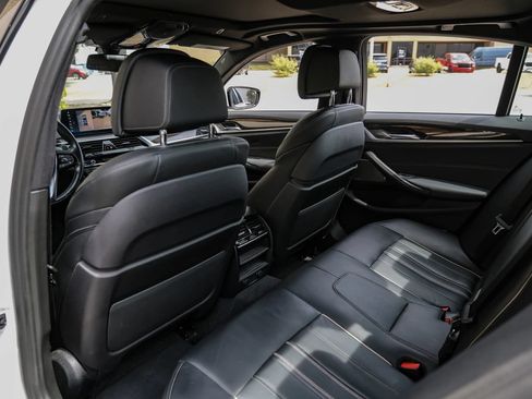 Used 2019 BMW 540i xDrive AWD/4WD image 36