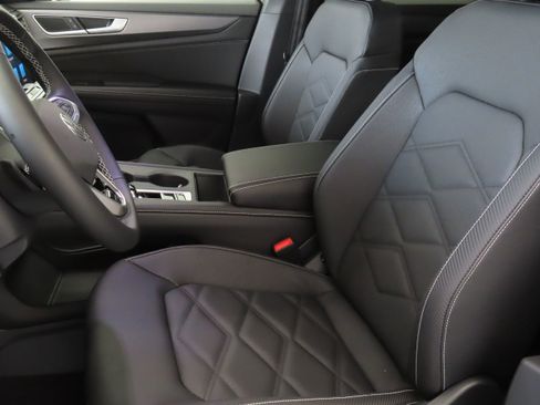 New 2026 Volkswagen Atlas Cross Sport SE image 12