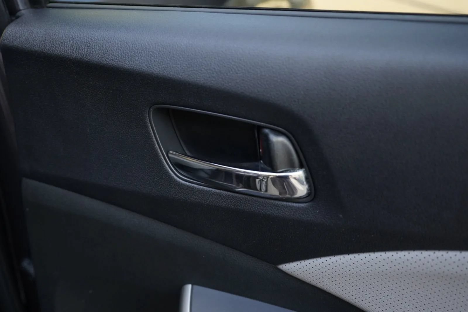 Used 2016 Honda CR-V Touring image 29