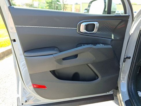 New 2026 Kia Sorento S image 9