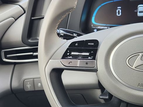 Certified 2025 Hyundai Elantra Sport image 26