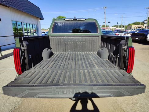 Used 2022 Toyota Tundra SR5 w/ SR5 Convenience Package AWD/4WD image 7