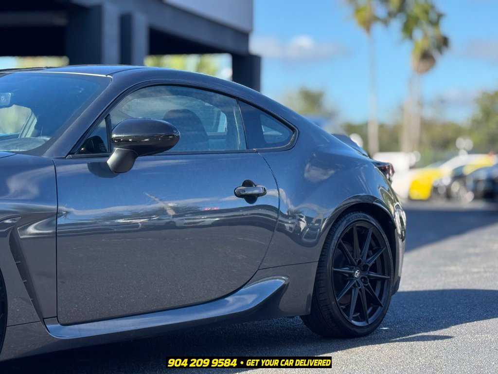 Used 2022 Toyota GR86 Premium w/ ALL Weather Mat Package (TMS) RWD image 4