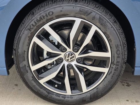 New 2026 Volkswagen Jetta SE image 8