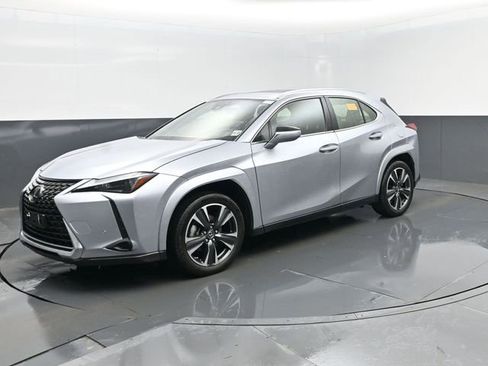 Used 2023 Lexus UX 250h AWD w/ Accessory Package (Z1) image 2