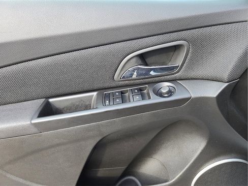 Used 2012 Chevrolet Cruze LT image 16