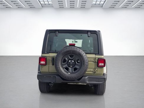Used 2026 Jeep Wrangler Unlimited Sport AWD/4WD image 4