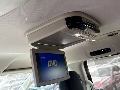 Used 2017 Chrysler Pacifica Touring Plus w/ Tire & Wheel Group image 29