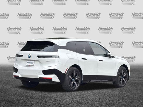 Used 2024 BMW iX xDrive50 w/ Sport Package AWD/4WD image 5