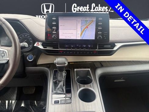 Used 2021 Toyota Sienna Platinum image 13