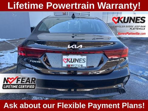 Used 2023 Kia Forte LXS w/ LXS Technology Package FWD image 5