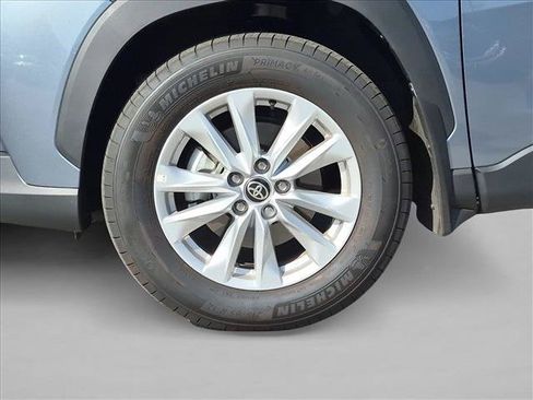 Certified 2026 Toyota Corolla Cross LE FWD image 23
