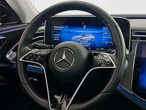 Used 2025 Mercedes-Benz E 450 4MATIC Sedan w/ Night Package image 8