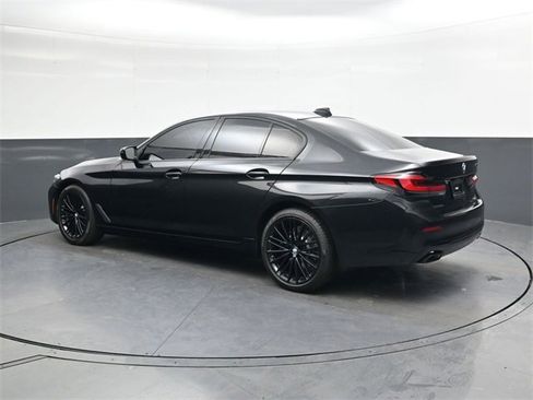 Used 2022 BMW 530i w/ Convenience Package image 6
