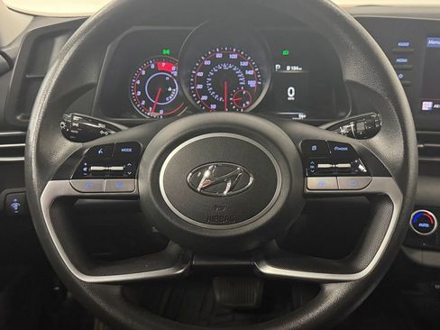 Certified 2023 Hyundai Elantra SEL FWD image 17