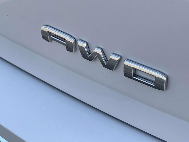 Used 2024 GMC Terrain Denali AWD/4WD image 9