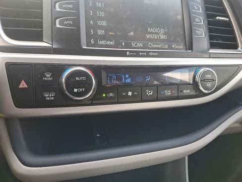 Used 2016 Toyota Highlander Plus image 15