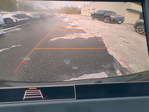 Used 2023 Chevrolet Equinox LT image 14