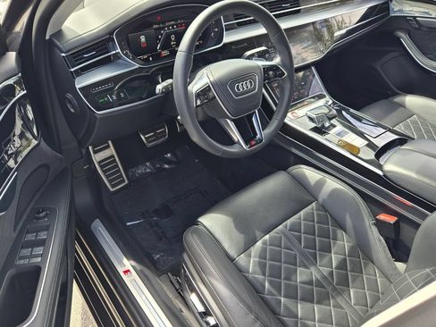 Used 2023 Audi S8 w/ S8 Comfort Plus Package AWD/4WD image 11