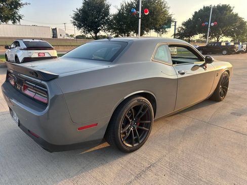 Used 2023 Dodge Challenger SRT Hellcat RWD image 8