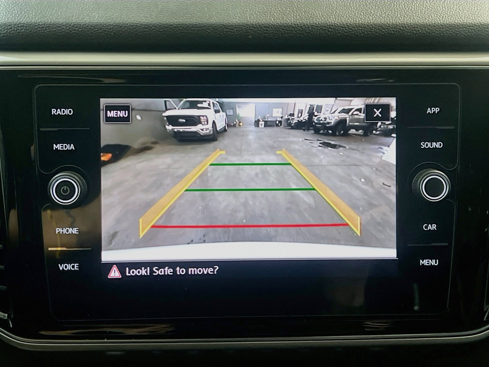 Used 2018 Volkswagen Atlas SEL FWD image 9