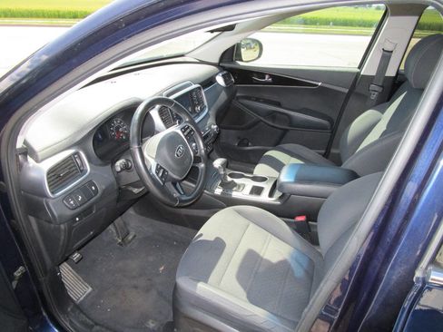 Used 2019 Kia Sorento S AWD/4WD image 10