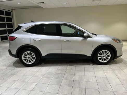 Used 2020 Ford Escape SE FWD image 6