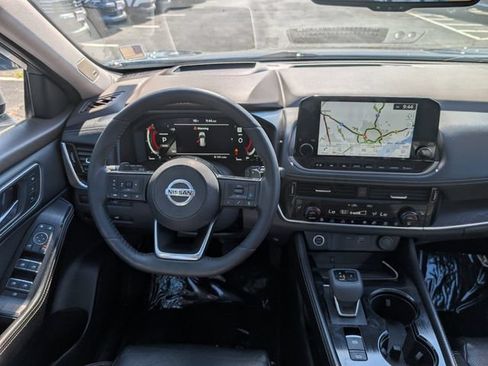 Used 2021 Nissan Rogue Platinum AWD/4WD image 18