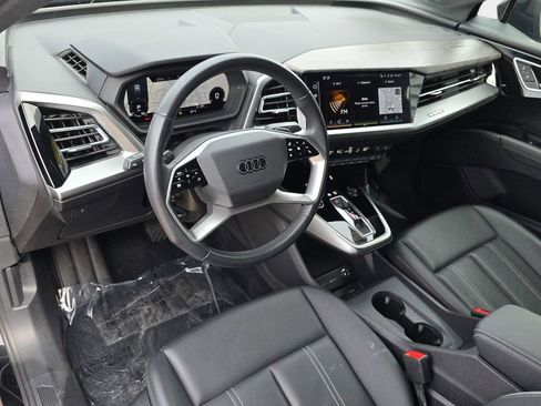 Used 2023 Audi Q4 e-tron Premium Plus w/ Premium Plus RWD image 19