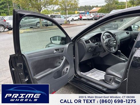 Used 2014 Volkswagen Jetta SE FWD image 9