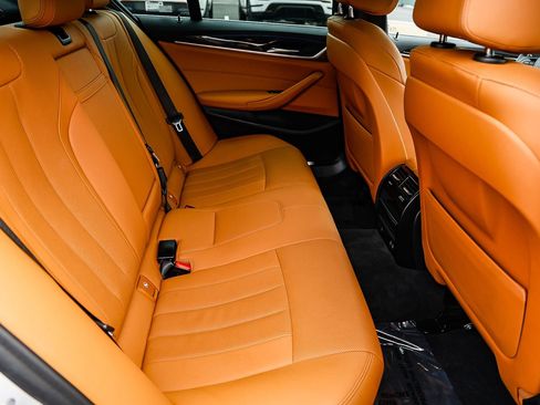 Used 2021 BMW 530e w/ Parking Assistance Package image 18