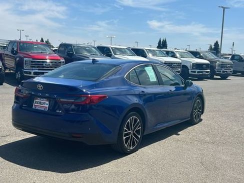 Used 2025 Toyota Camry XLE FWD image 3
