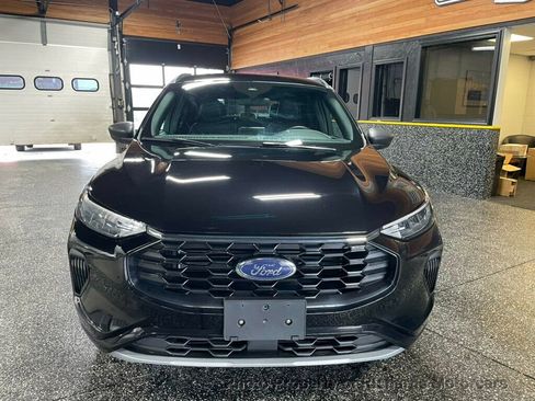 Used 2024 Ford Escape ST-Line AWD/4WD image 3