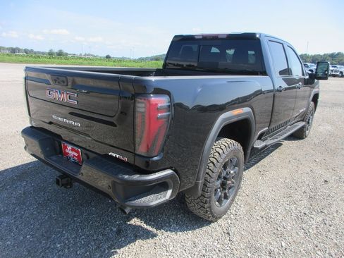 New 2026 GMC Sierra 2500 AT4 w/ AT4 Premium Plus Package AWD/4WD image 5