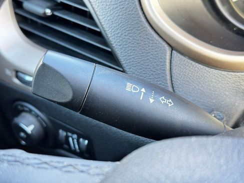 Used 2015 Jeep Cherokee Latitude w/ Cold Weather Group image 27