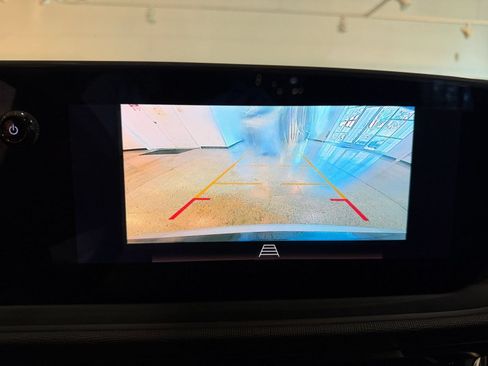 Used 2025 Buick Envista Preferred FWD image 22